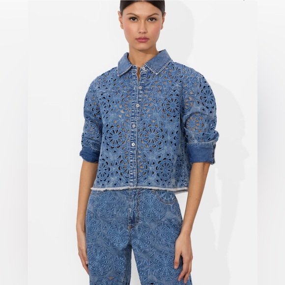 Alice + Olivia Finely Cropped Laser Cut Jacket - Picture 5 of 7